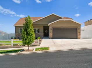 7224 N Skyview Ln, Eagle Mountain, UT 84005