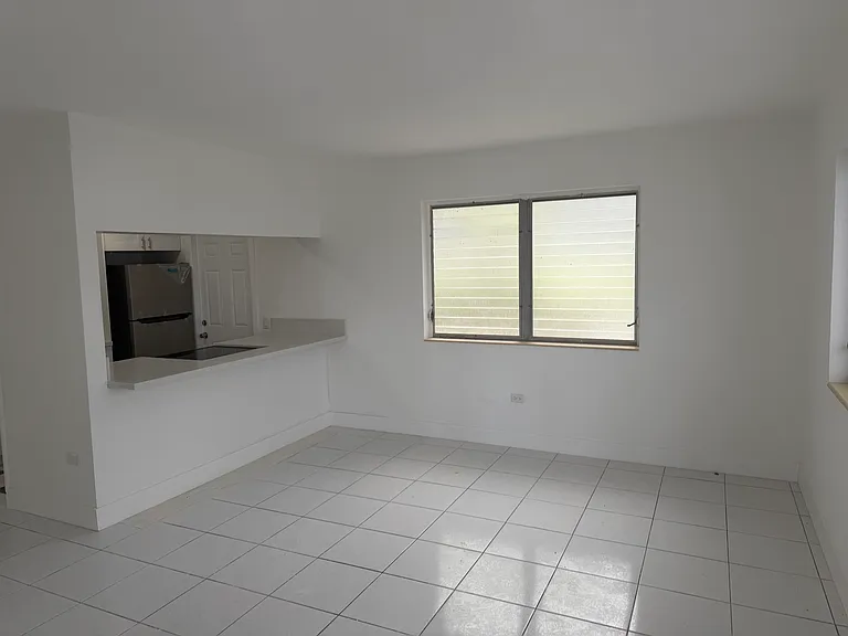 8017 Byron Ave #6 — Photo 4