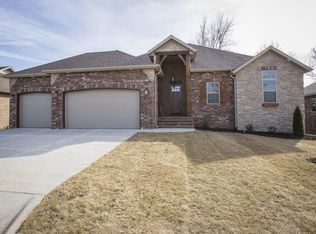 2202 E Hawkins Ct, Ozark, MO 65721