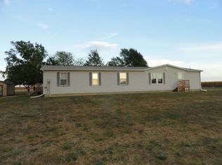 430 S Main St, Latham, IL 62543