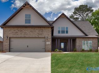 206 Somerdale Ln, Huntsville, AL 35811