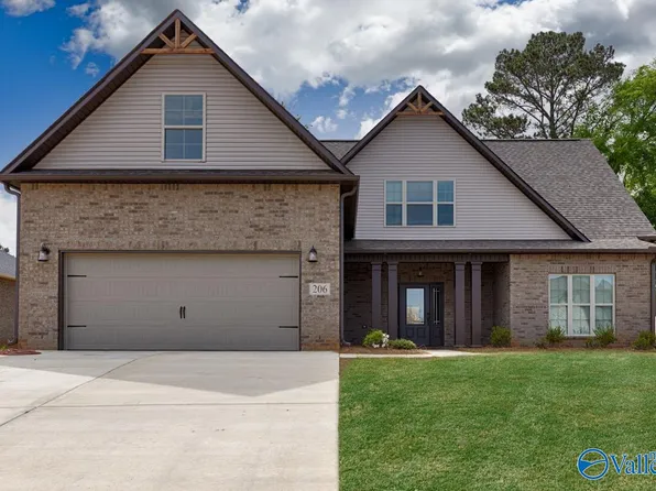 206 Somerdale Ln, Huntsville, AL 35811