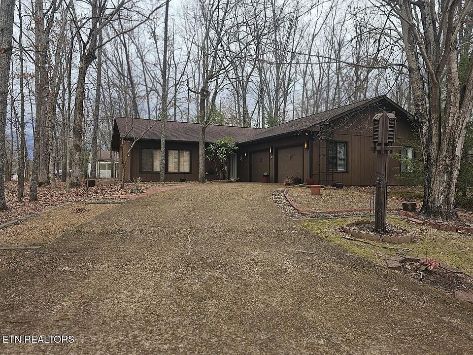 1st image of 11 Briar Ct