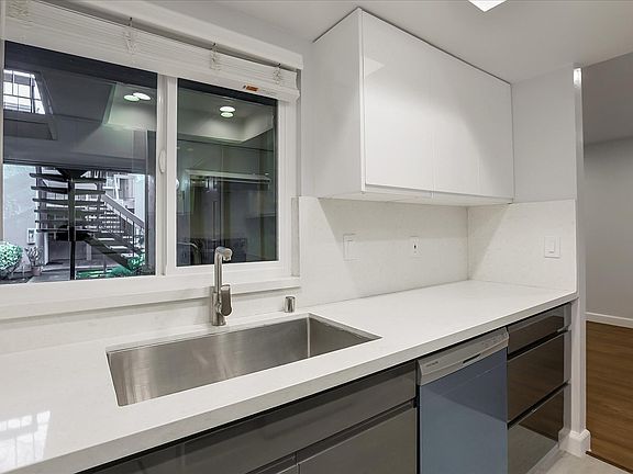 5th image of 863 W California Ave