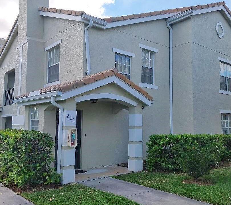 1st image of 128 SW Peacock Blvd APT 15-203