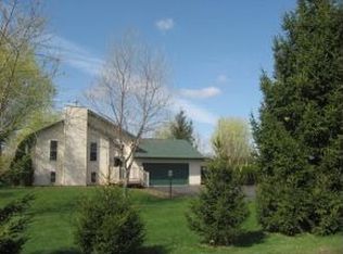 N879 Rabbit Rd, Fremont, WI 54940