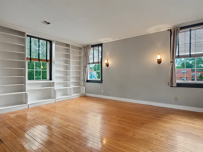 100 Marlborough St #1B — Photo 17
