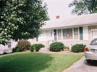 1611 N Kiger Rd, Independence, MO 64050