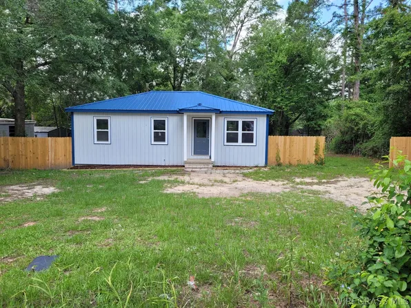 764 3rd Ave, Dothan, AL 36301