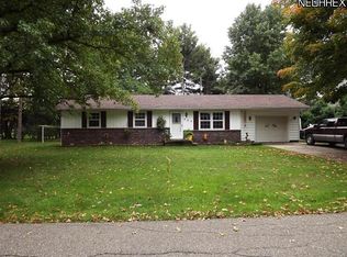 206 E 27th St, Dover, OH