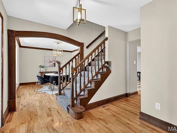 5th image of 2113 Bow Tree Ct