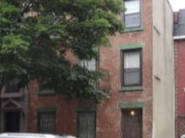 30 N Portland Ave