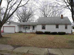 706 E 14th St, Sterling, IL 61081