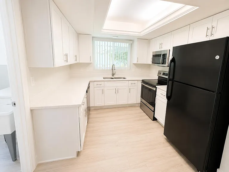 1232 Cabana Rd #1 — Photo 10