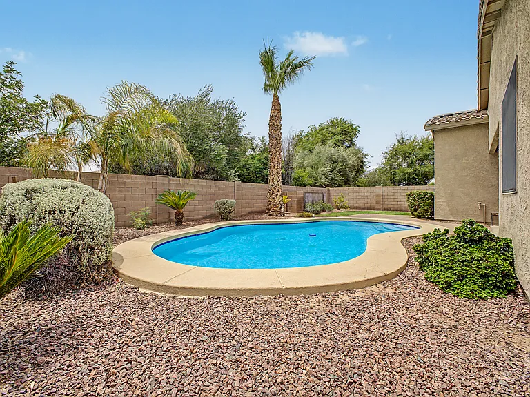 12867 W Segovia Dr — Photo 31