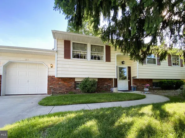 132 Oxford Pl, Williamstown, NJ 08094