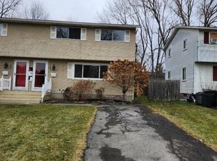 547 Sunflower Dr, Liverpool, NY 13088
