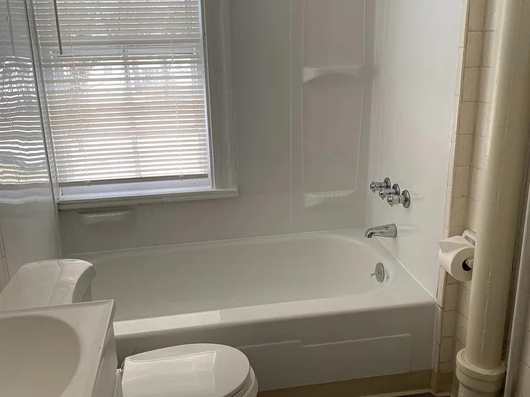 235 Montgomery St #3 — Photo 15