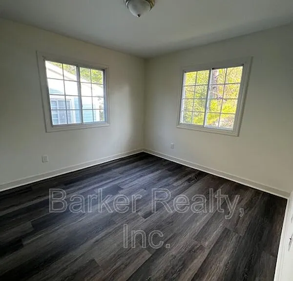 555-4 E Edenton St — Photo 39
