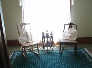 62 Union St, Hillsdale, MI 49242