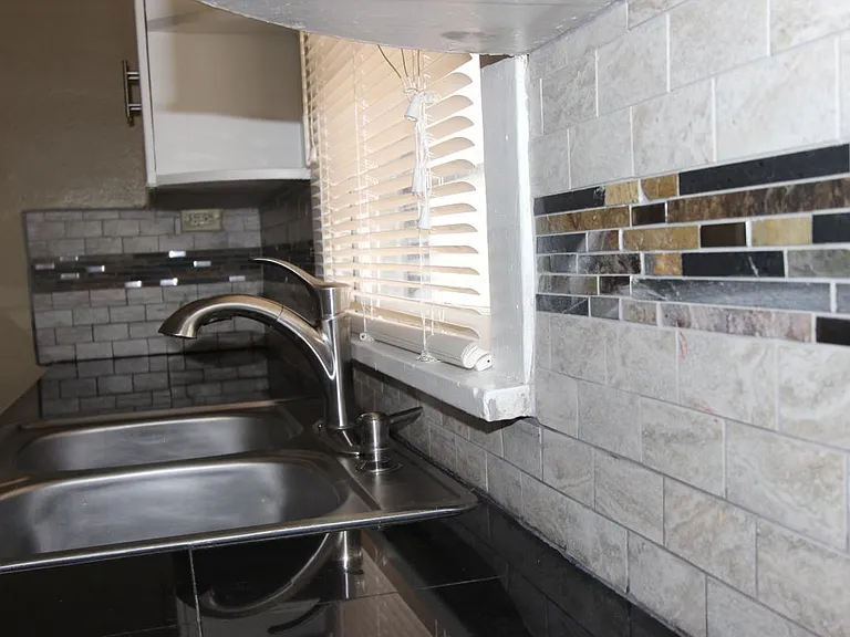 4619 California St — Photo 20