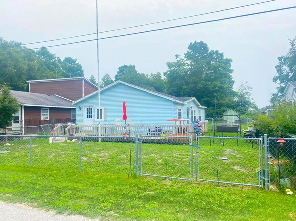 7545 4th St, Mackinac Island, MI 49757