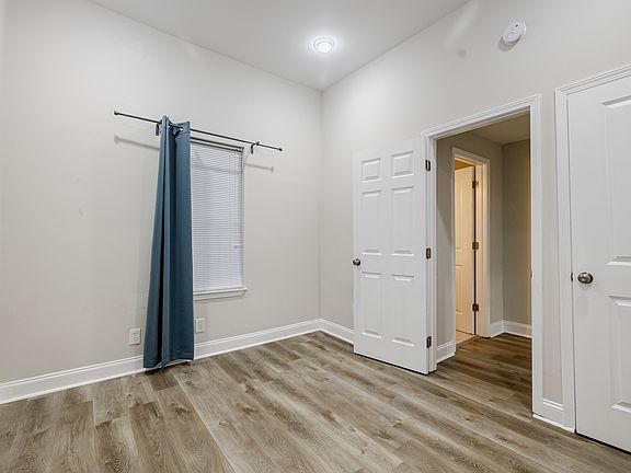5th image of 1048 Garibaldi St SW