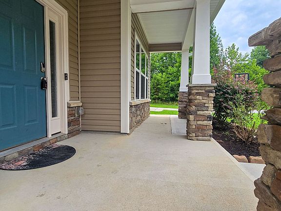 2nd image of 489 Green Arbor Ln