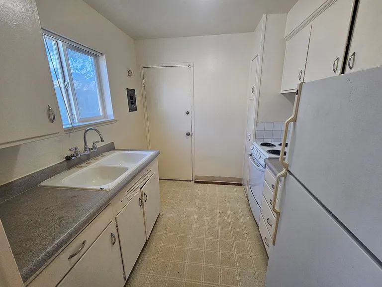 315 E 19th Ave #&-1881 — Photo 4