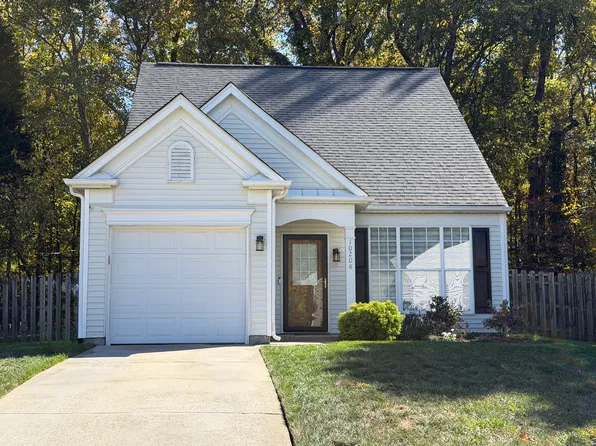10208 Roundleaf Dr, Charlotte, NC 28213