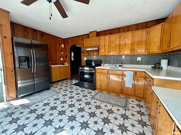 3rd image of 404 South St