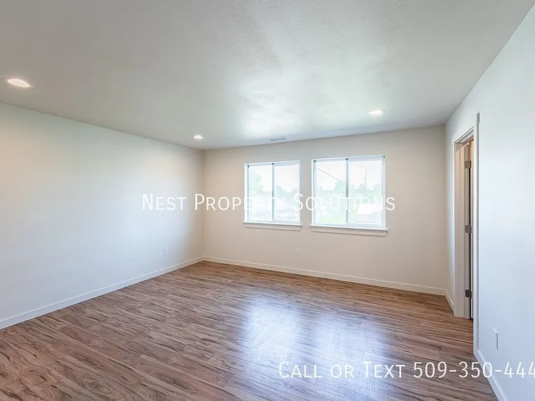 1070 S Grand Dr #B — Photo 50