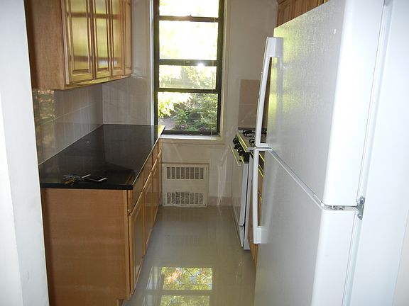 4th image of 83-20 141st St #6H