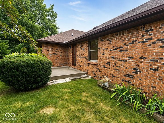 3rd image of 1118 Willow Springs Blvd