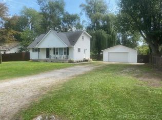 13336 Gildersleeve St, South Rockwood, MI 48179