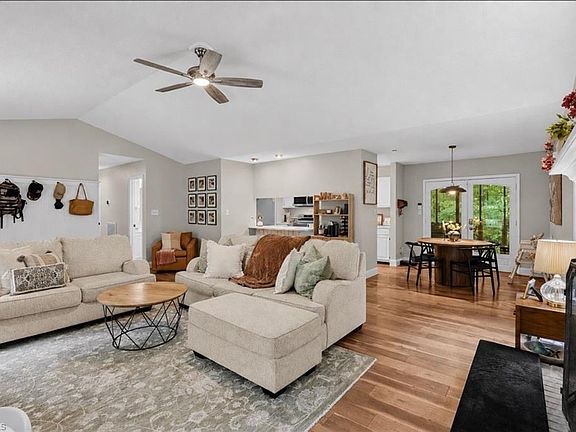 5th image of 5648 Riverside Acres Ct