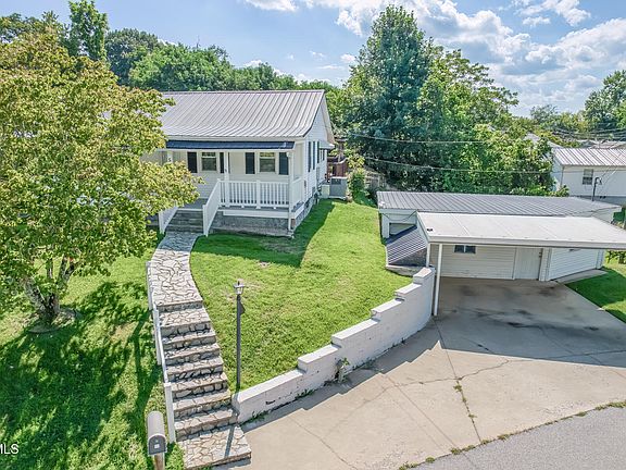 4th image of 580 Cedar St