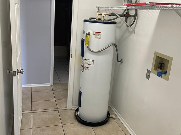 3rd image of 7519 Pacific Heights Cir