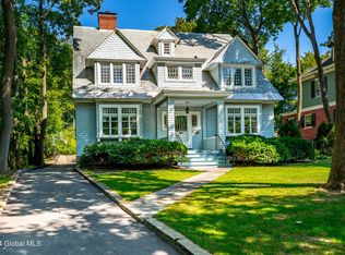 1065 Avon Rd, Schenectady, NY 12308