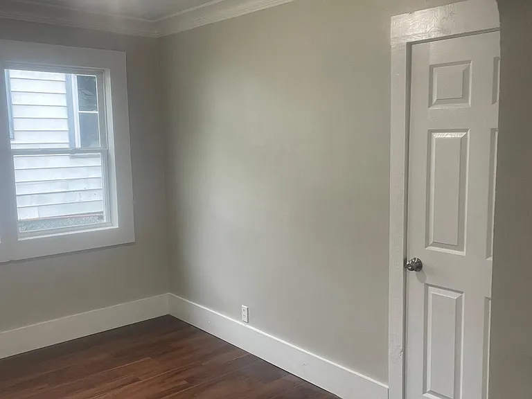 804 Columbia St — Photo 7