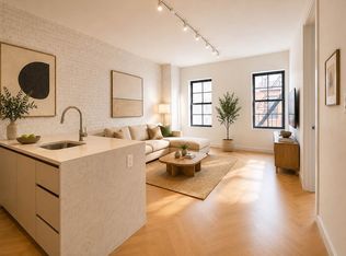 154 Franklin St #2B, Brooklyn, NY 11222