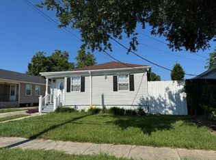 5520 Wingate Dr, New Orleans, LA 70122