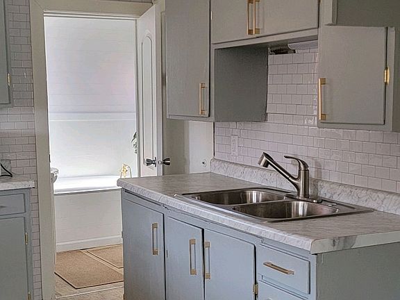 2nd image of 213 Crescent St #A