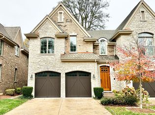 1249 Caroline Ct, Vernon Hills, IL