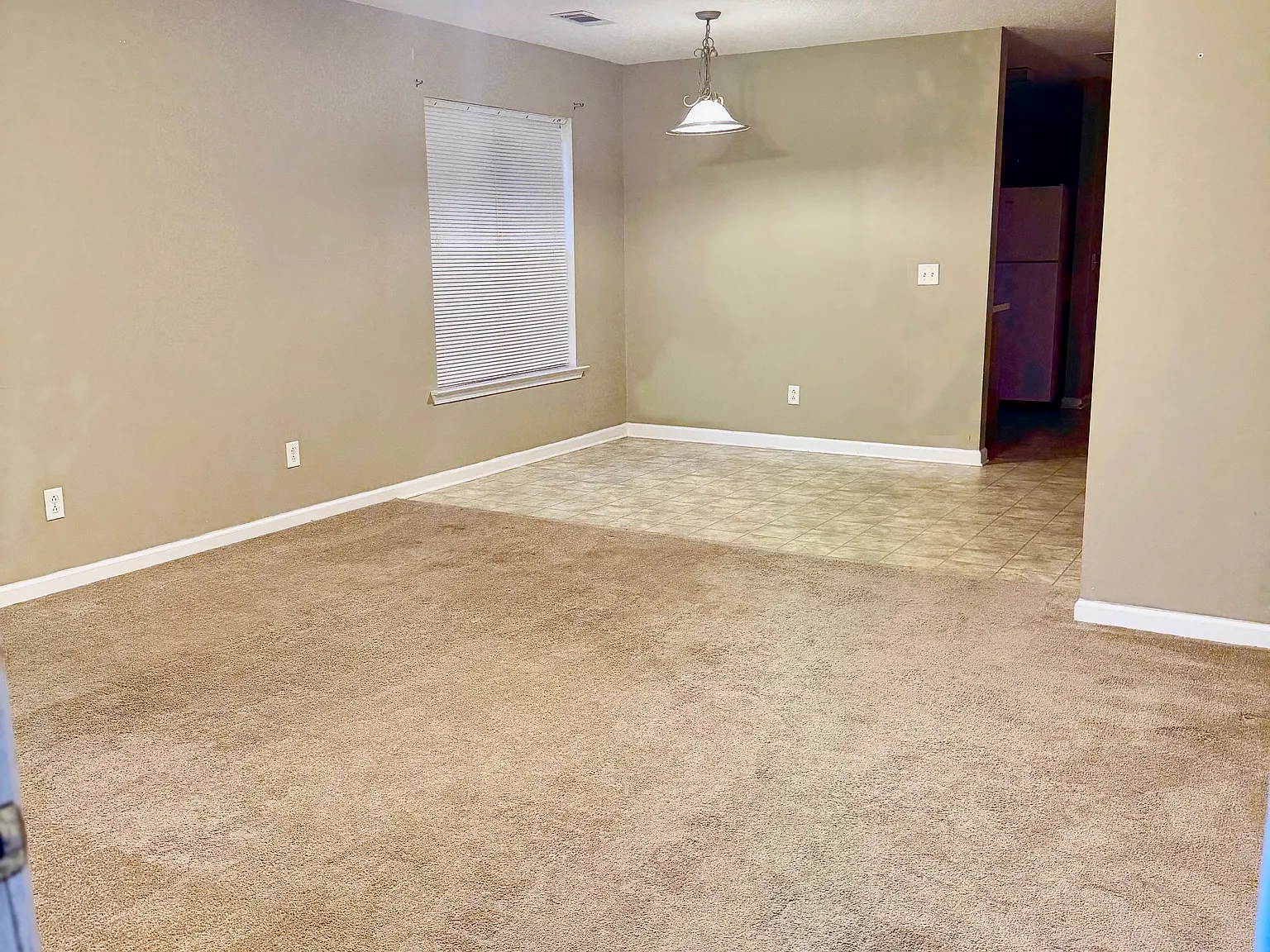 2 bed, 1051 sqft, $950 — Photo 4