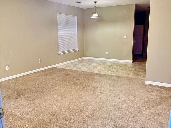 4th image of 301 S Willow St