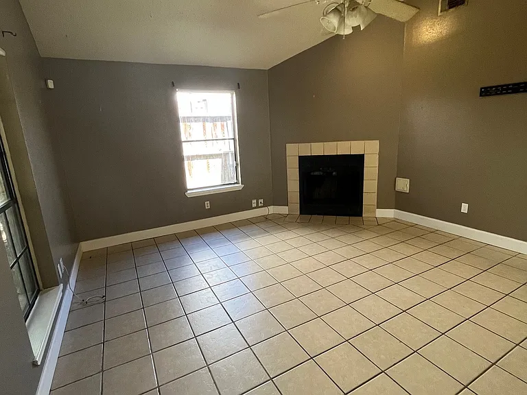 4218 Hawk Meadow Dr — Photo 5