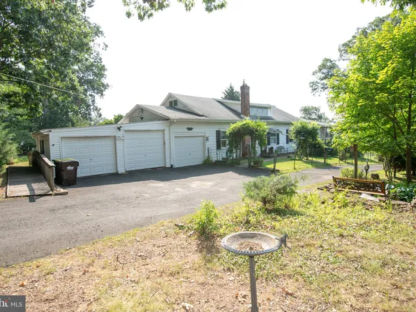 116 Durham Rd, Newtown, PA 18940