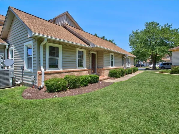 1305 Quail Creek Holw APT A, Chesapeake, VA 23320