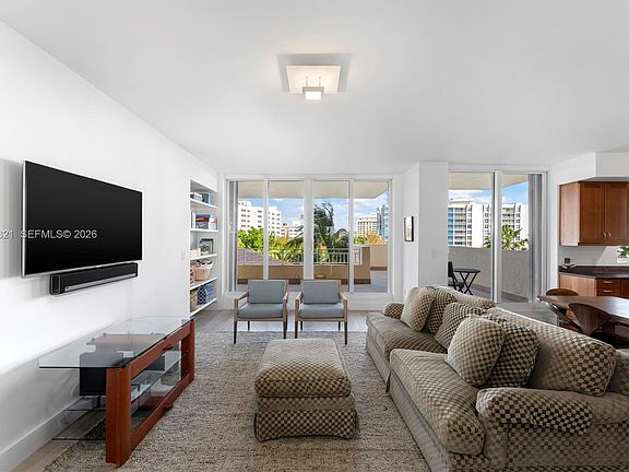 4th image of 791 Crandon Blvd APT 405